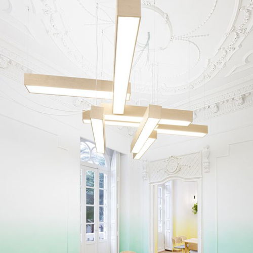 freely suspended pendant lights